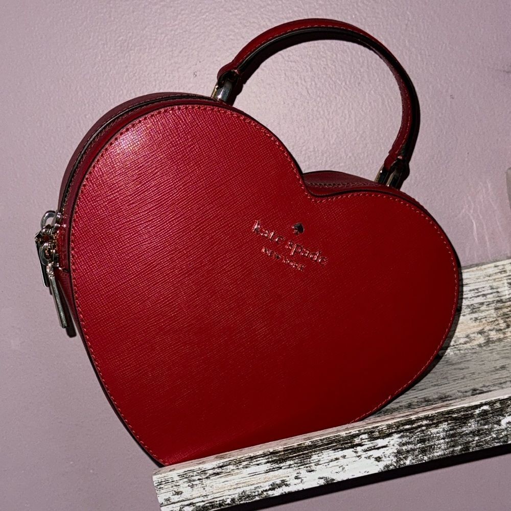 Kate Spade love shack heart shaped crossbody bag - Picture 2 of 7